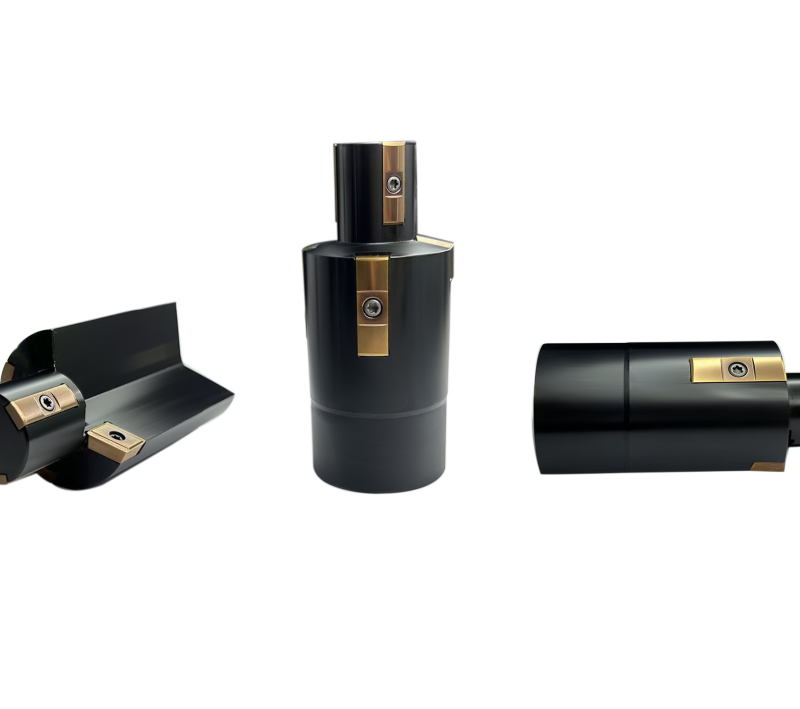 Pilot indexable insert reamer